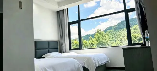 โรงแรมฮวาลี่ซีรุ่ย - 2 ดาว