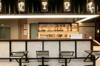 Jintu Scenic Hotel (Chongqing Jiefangbei Pedestrian Street Hong Ya Dong) - Bar