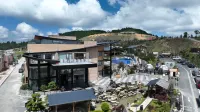 Nantian Lake Luyin · Luxury Wild Hot Spring Hotel - vue sur la montagne