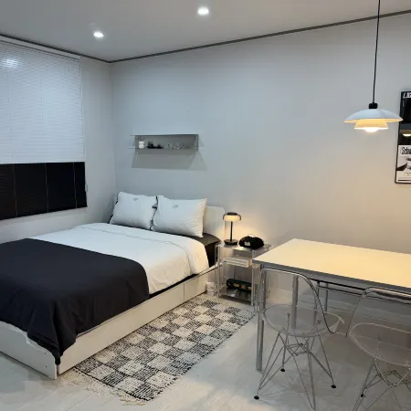 Gwangalli  Beach 10min/ 2BR 3Bed/4Guest/ 5min metro/1F