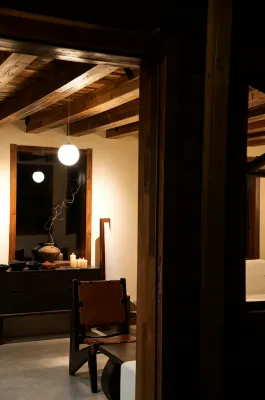 Wild Mountain · Medieval Wabi Sabi Aesthetic Homestay (Kanas Scenic Area Branch) - 주차장