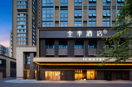 JI Hotel Jiujiang Xunyang Tower - parking