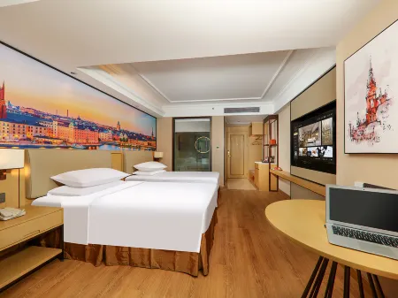 Vienna International Hotel (Tianjin Fifth Avenue Binjiang Road Pedestrian Street Bran