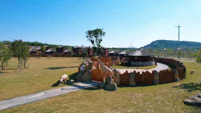 Xuzhou Jiuding Mountain Wildlife Park Senlu Homestay