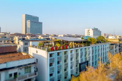 Xiangtan Ruibo Hotel (Central Hospital Yuhu Road Branch)