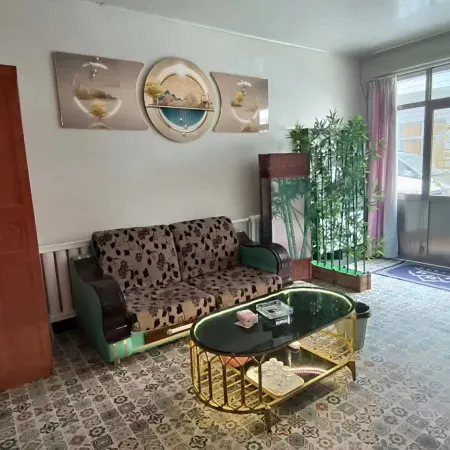 Huining Zero Distance Homestay