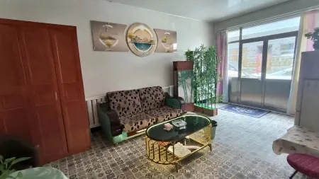 Huining Zero Distance Homestay