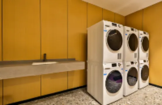 Romantic Season Hotel (Shenyang Middle Street Imperial Palace and Commander Zhang's Mansion)