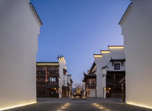 Lishui Chuzhou Fucheng Qijing Cloud Art Hotel