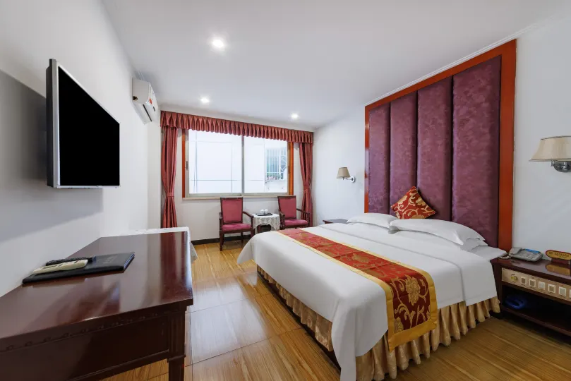 Hengtai Hotel (Huizhou Central Hospital West Lake Branch)