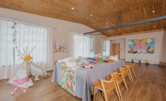 Qixiannv Homestay (Xiannv Mountain Shop)