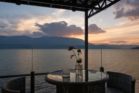 Shanshui Lake View Inn