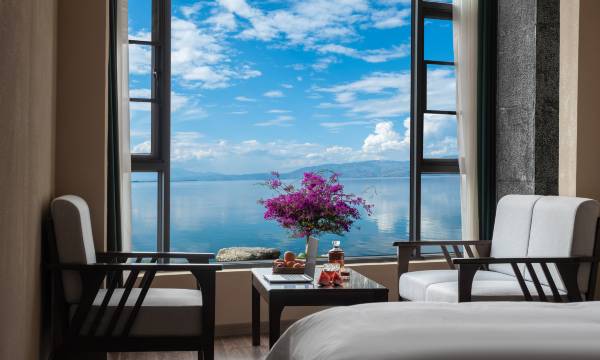 Free Loop Erhai Lake View Resort Hotel