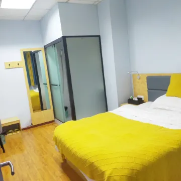 Chongqing Xinyu Hotel (Liling Zesheng Plaza Gaochuntang Branch) Отели рядом с достопримечательностью «Стадион «Фулин»»