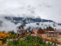 Danba Yunting Time Inn (Jiaju Village No. 5 Observation Deck Store)