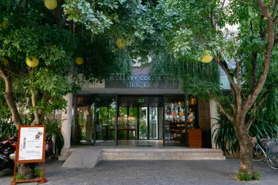 桑樹精品絲綢生態飯店 45 Tailor Inside Hoi An Cloth Market附近的飯店