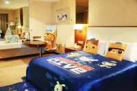 成都新都ホリデイ・インホテル 新都泥巴周辺のホテル