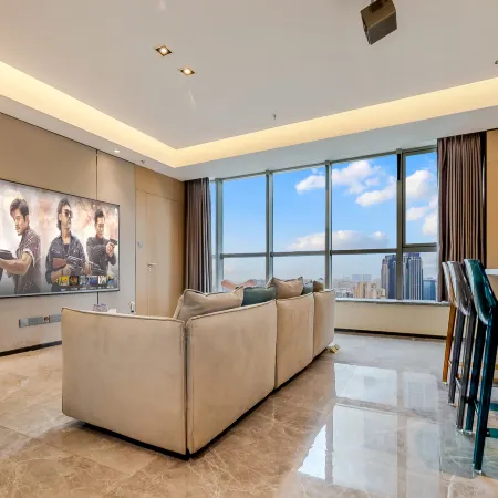 Mia casa luxury Miya Qingshe Serviced Apartment (Huanqiu Zhongxin) Отели рядом с достопримечательностью «Глобальный центр «Новый век»»