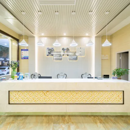 Junyi Zhijia Hotel