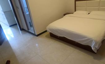 Chuxiong Luchuan Hotel