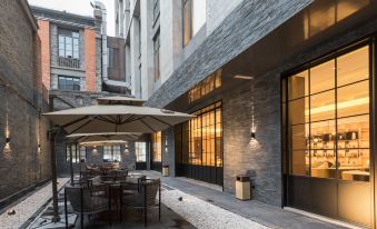 Atour Hotel(Ningbo Fenghua Huizheng Old Street Store)