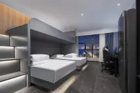 I Electronic sports Hotel (Wuhan University Jiedaokou Subway Station)