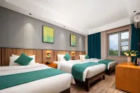 Luoyang Yunyi Hotel (Longmen High-speed Railway Station Hekeda New Area Hospital)