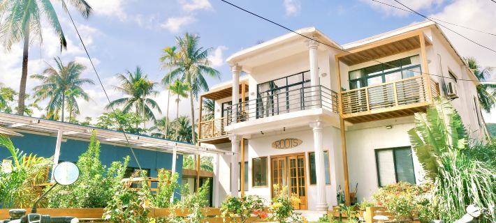 RIYUE Bay ROOTS Guesthouse Hotéis em Wanning