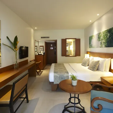 Woodlands Hotel and Resort Pattaya Отели рядом с достопримечательностью «Круг дельфинов»