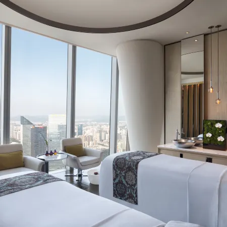 Four Seasons Hotel Guangzhou