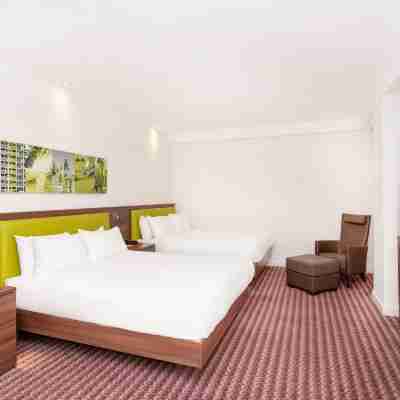 Hampton by Hilton Sheffield Rooms