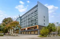 カントリー イン＆スイーツ by ラディソン ホテル（鹹寧伝媒大廈市博物館） 湖北科技学院(咸安キャンパス)周辺のホテル