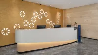 Holiday Inn Express Weifang Center (Weifang Station Taihuacheng Branch)