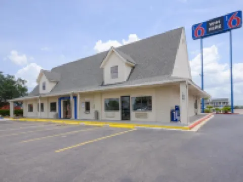 納薩 - 休斯敦6號汽車旅館 韋伯斯特酒店