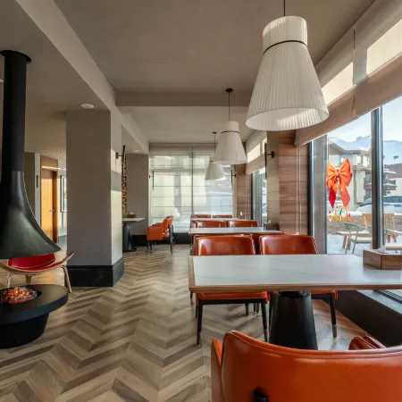 Aletai Garden Villas Designer Resort Hotel (Jiangjun Mountain Ski Resort Branch) Отели рядом с достопримечательностью «Скидный лагерь в Алтае, Синьцзян»