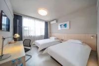 Tongling Yiyang Yinhu Hotel (Patio Lake Park)