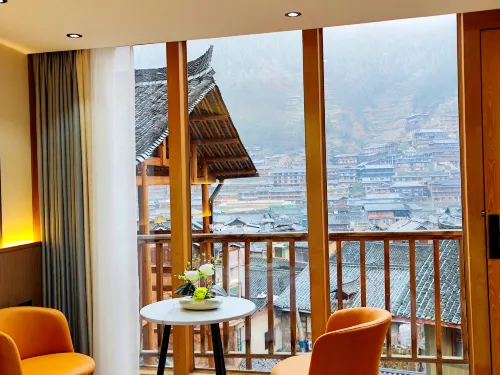 Mountain and View Inn (Xijiang Qianhu Miao Village Museum Shop)