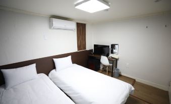Hotel Golden Hill