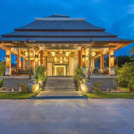 Treepana Hua Hin Hotel Отели рядом с достопримечательностью «Дворец Клай-Кангвон»