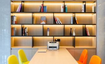 Elong ME Hotel (Yangjiang Transportation Hub Jinshan Road)