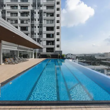 FOX Hotel Glenmarie Shah Alam Hotels near Pusat Akuatik Darul Ehsan