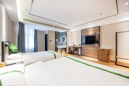 GreenTree Inn Express Hotel (Lanzhou Zhongshan Bridge Xiguan Subway Station) Отели рядом с достопримечательностью «Ming Zhenyuan Flying Bridge Former Site»