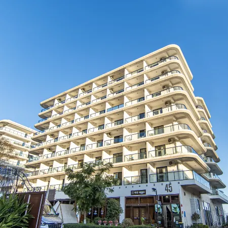 Fei She Hotel (Fuxian Lake Guanglong Town Branch)