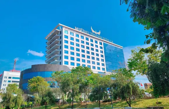 山羅孟青豪華酒店