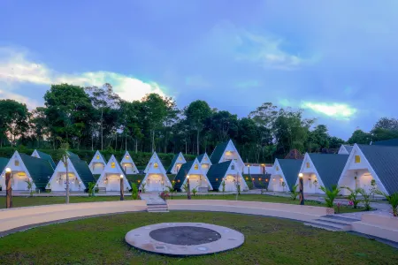 D'Kaliurang Resort & Convention Yogyakarta Отели в г. Pakem