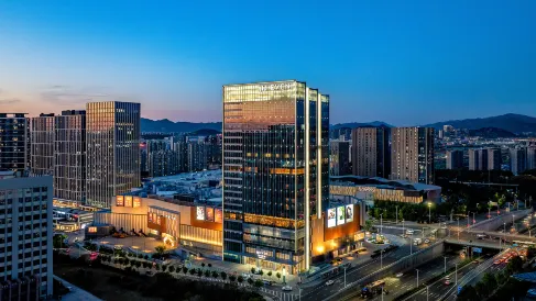 IHG의 이븐 칭다오 라오산