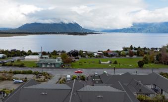 Hotel Lake Brunner