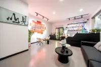 那拉提見山閣·Comfortable·獨棟山境美宿 - 酒吧