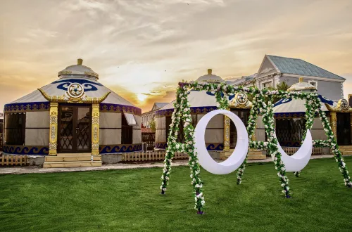 Hulunbuir Erguna Cloud Pasture Luxury Resort Hotel (Heishantou Branch)