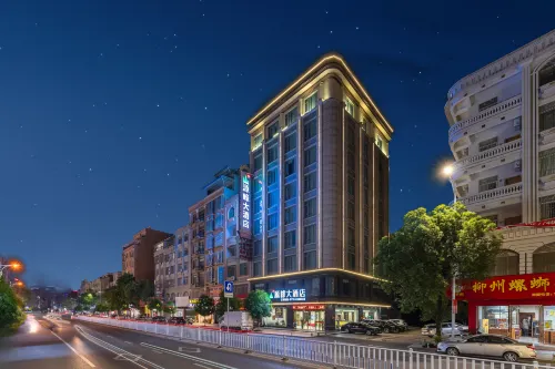 Cenxi Yuanfeng Hotel (Tanhua Bus Station) Hotels in Cenxi